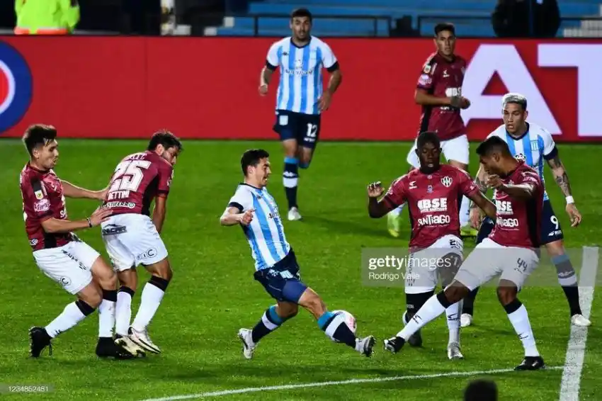 Lovera repitió titularidad en la igualdad de Racing