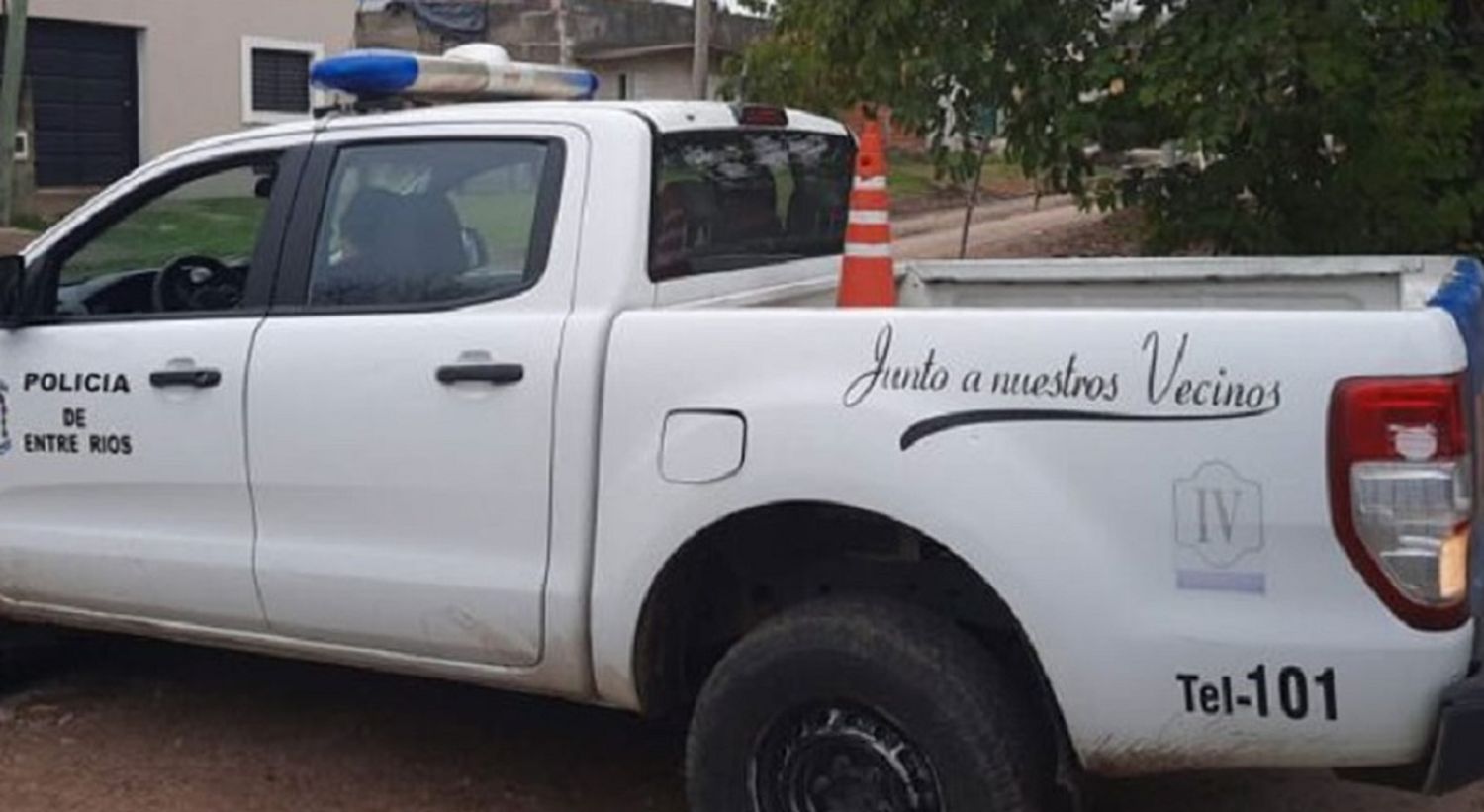 Un hombre fue detenido por agredir a su pareja y a sus dos pequeñas hijas