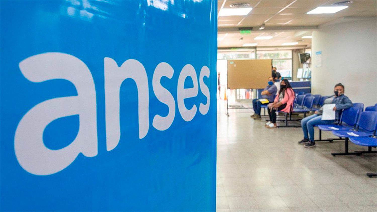 Quiénes cobran este martes beneficios de ANSES