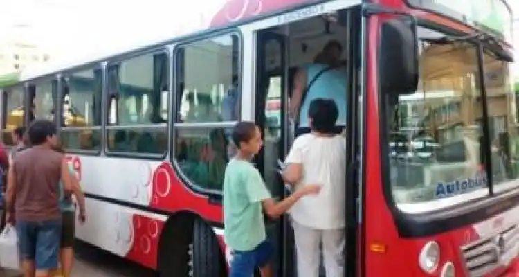 Vercelli pide aumento de tarifas para el transporte