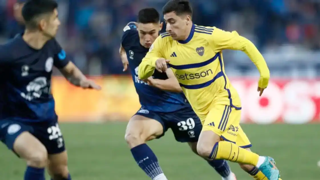 Miguel Merentiel asistió en la última para el gol del empate. Foto: NA.