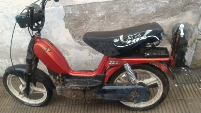 Lo atrapan con una moto sustraída