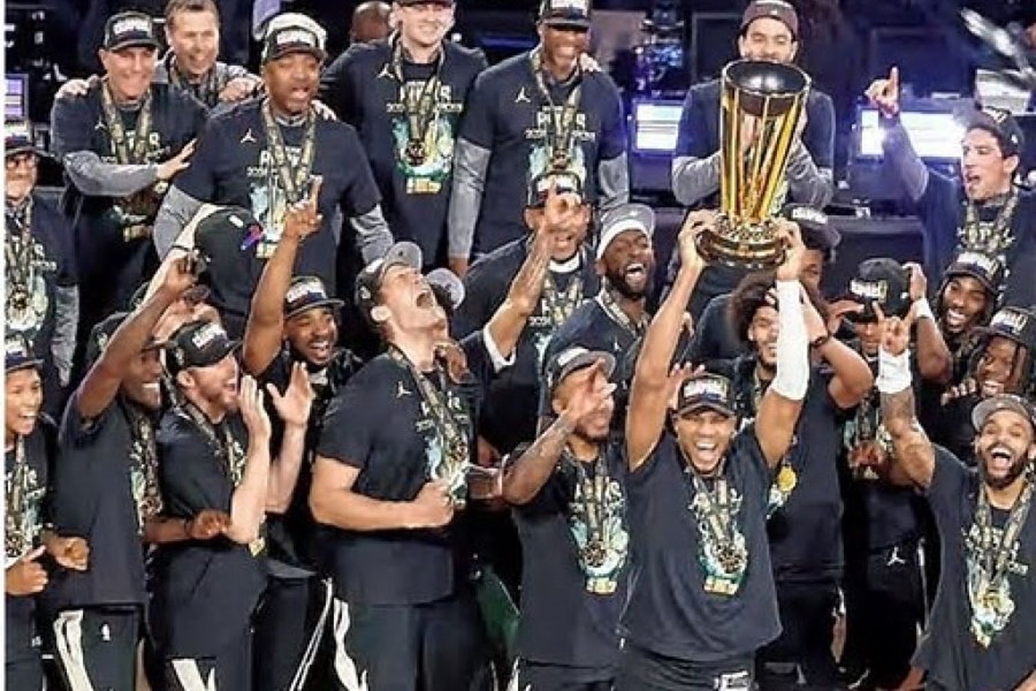 Milwaukee es el nuevo campeón de la NBA Cup 2024