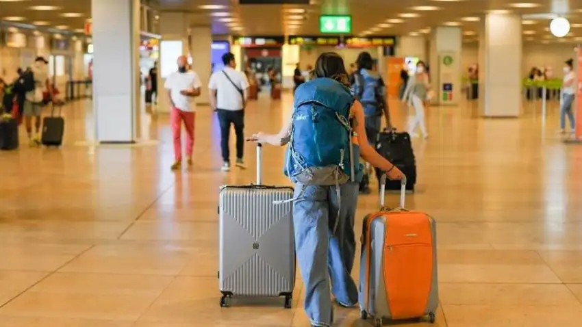 A partir del lunes, podrán ingresar al país los turistas extranjeros que estén vacunados