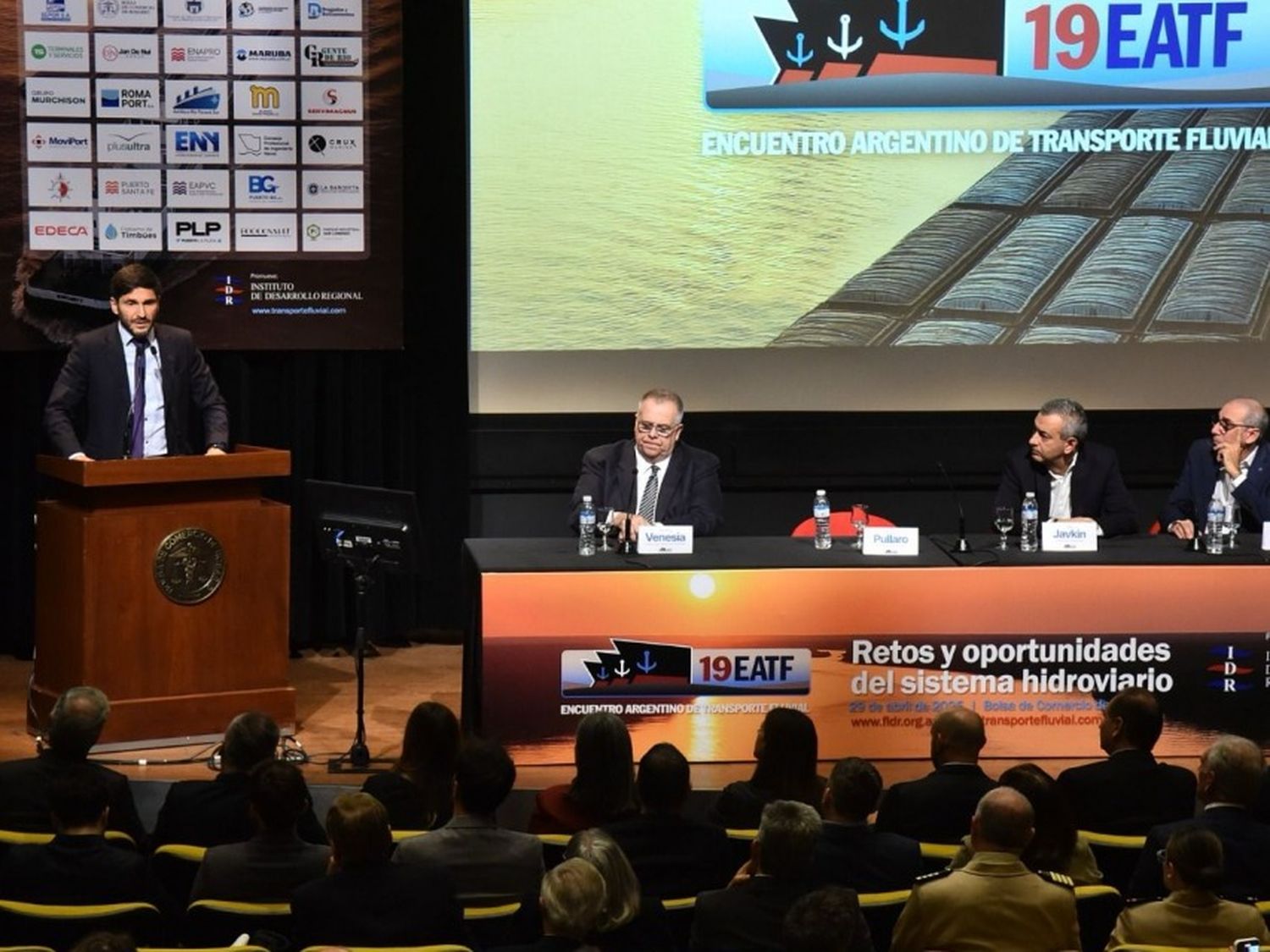 Pullaro: “La licitación de la Hidrovía tiene que ser un modelo de desarrollo productivo”