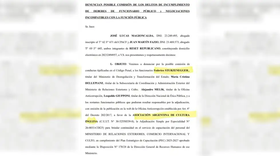 Denuncian a Sturtzenegger