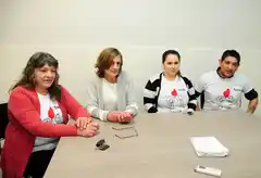 Un grupo de vecinos solidarios asiste a unos 80 niños  y ancianos muy carenciados