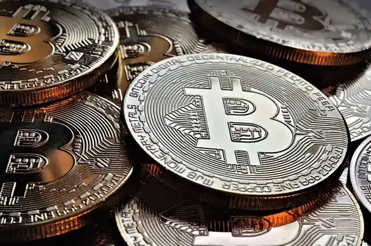 Bitcoin sufre una repentina caída y no logra sostenerse en los u$s30.000