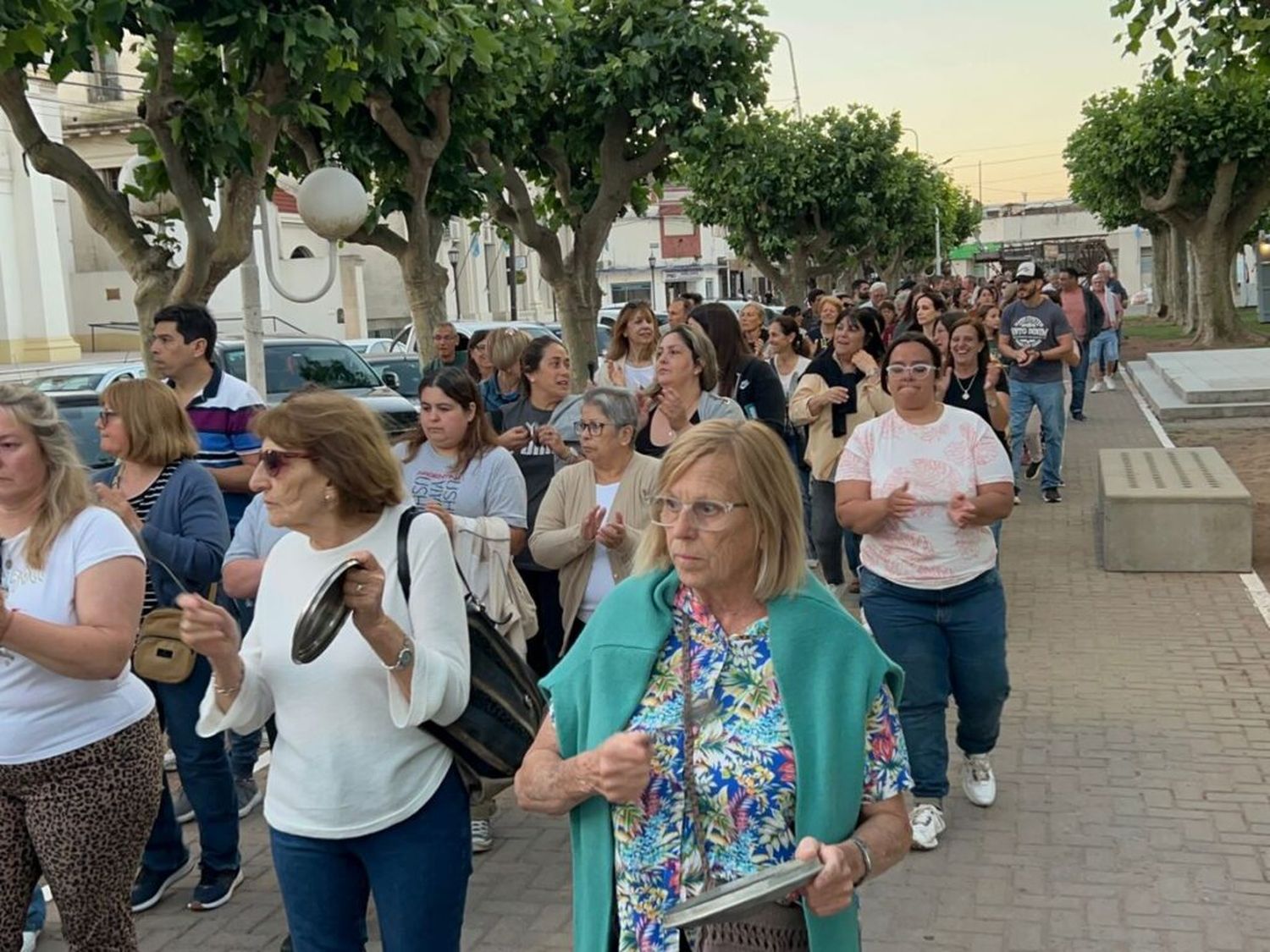 Conflicto en IOMA: Colegio de Médicos apoya la protesta de afiliados en Navarro