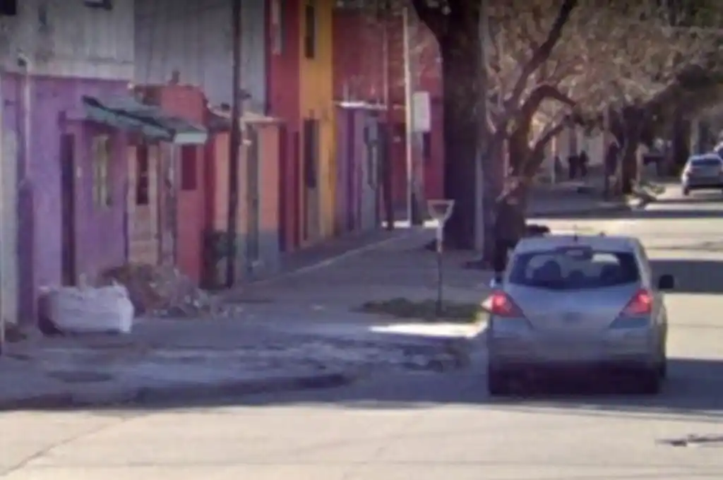 Persecución policial en Rosario: un ladrón acuchilló a un agente y otro terminó fracturado