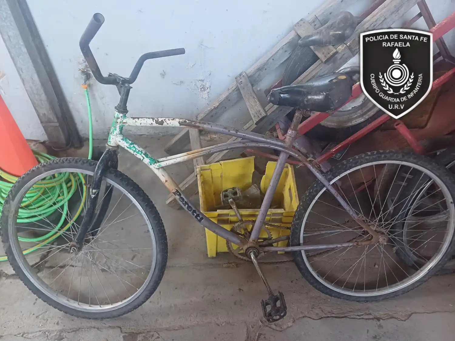 Abandonaron una bicicleta en la vía pública e investigan de quién es y de dónde salió