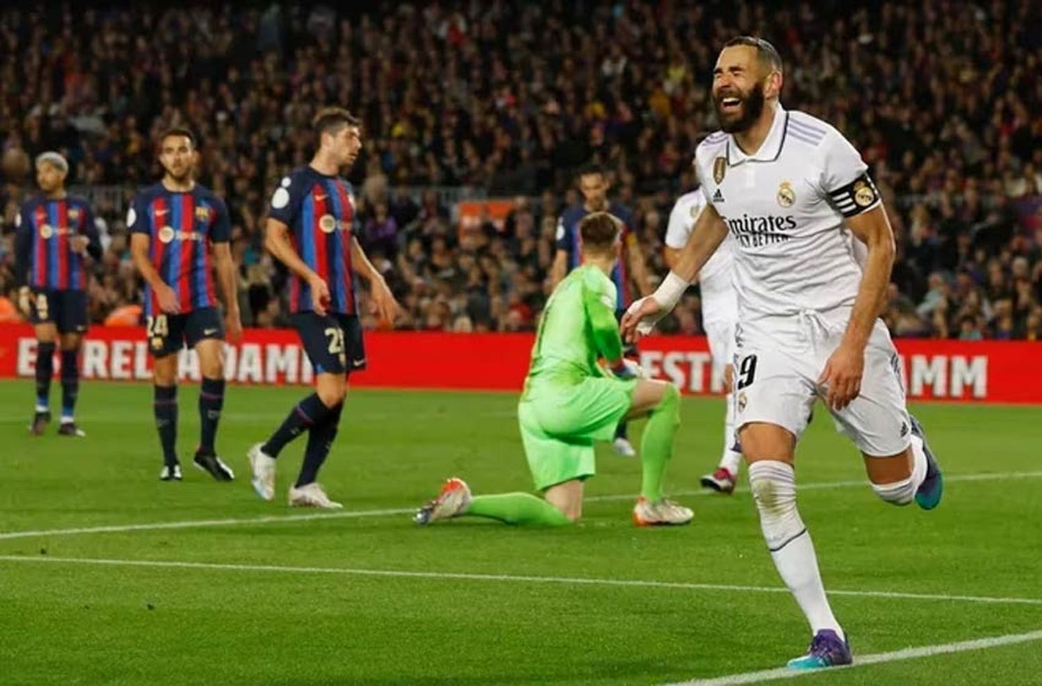 Real Madrid dio cátedra de fútbol en el Camp Nou, goleó a Barcelona y avanzó a la final