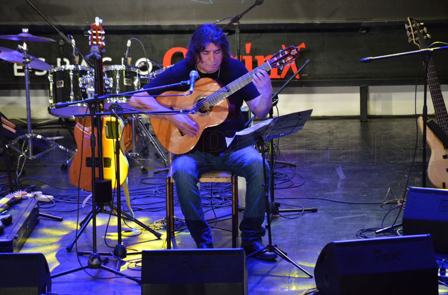 Luis Salinas en Espacio Clarín: un show de nivel internacional