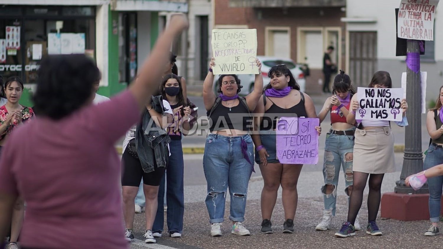 “A mí también”: Se suman más testimonios contra el hombre acusado de abusar menores