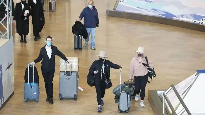 Israel cierra sus fronteras a los extranjeros por la nueva cepa