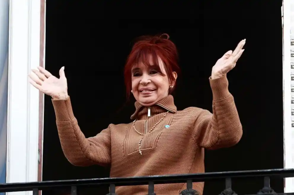 Cristina a Milei: “Te van a sacar con un chaleco de fuerza”