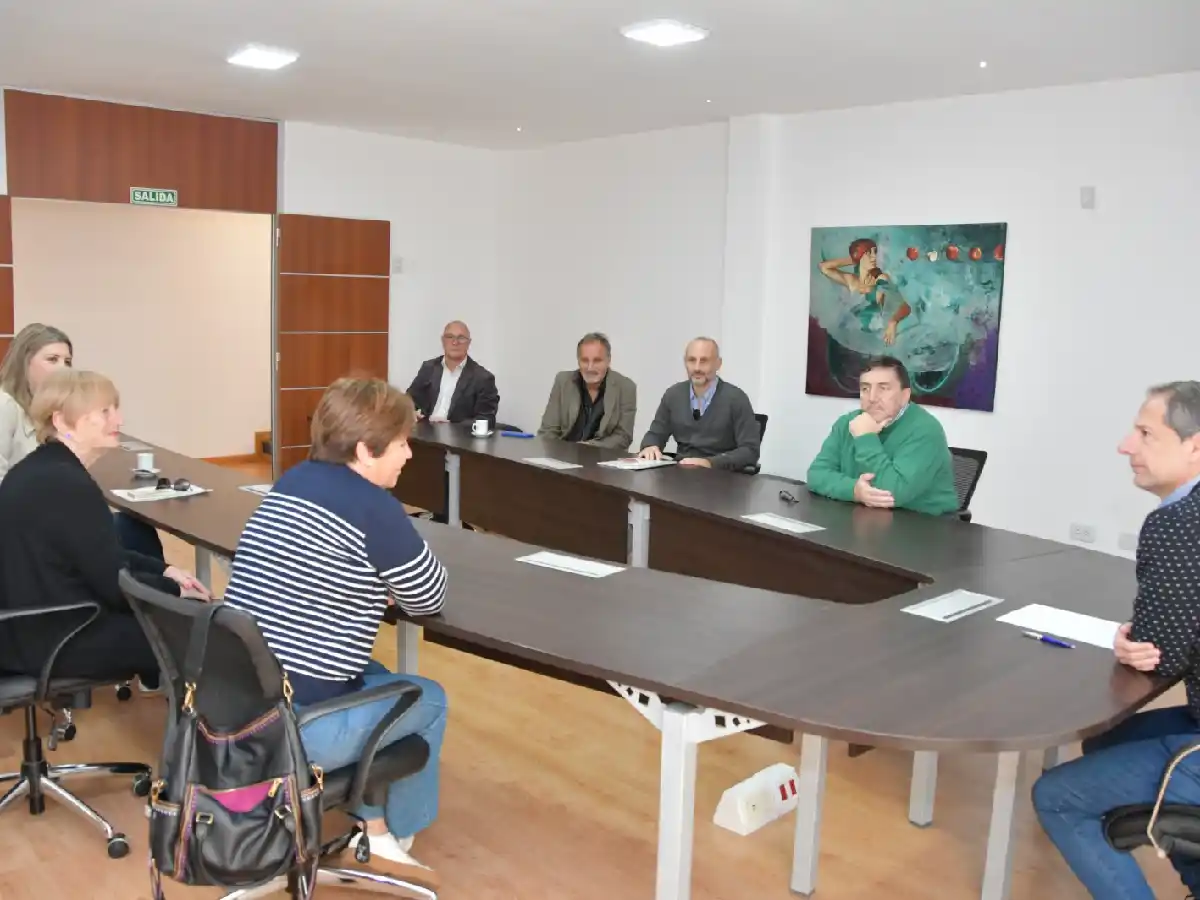 Bernarte se reunió con la Asociación Familia Veneta   