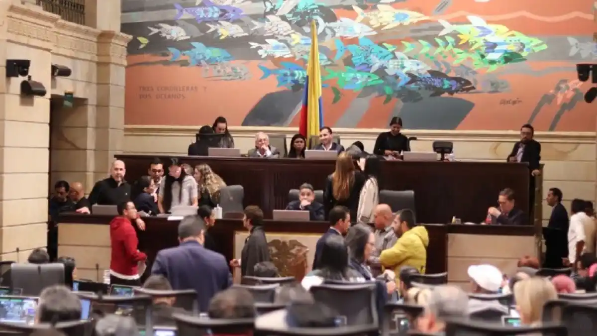 CONGRESO COLOMBIANO APRUEBA reforma del sistema de pensiones