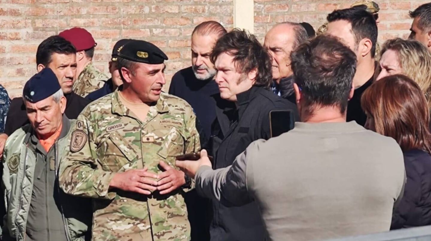 Javier Milei llegó en Bahía Blanca para supervisar el operativo de asistencia