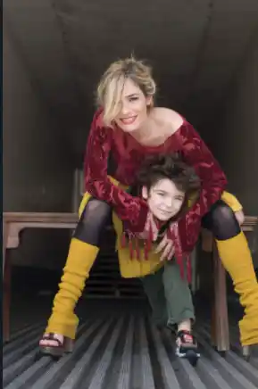 Aguasanta con su hijo, Asa. Foto cortesía CC