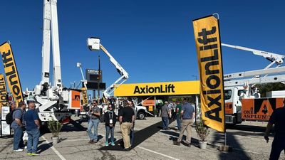 AxionLift continúa su expansión internacional al estar presente en The Utility Expo 2025.