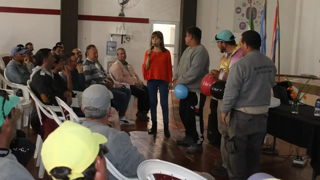 Se brindó un taller de Educación Emocional para trabajadores municipales