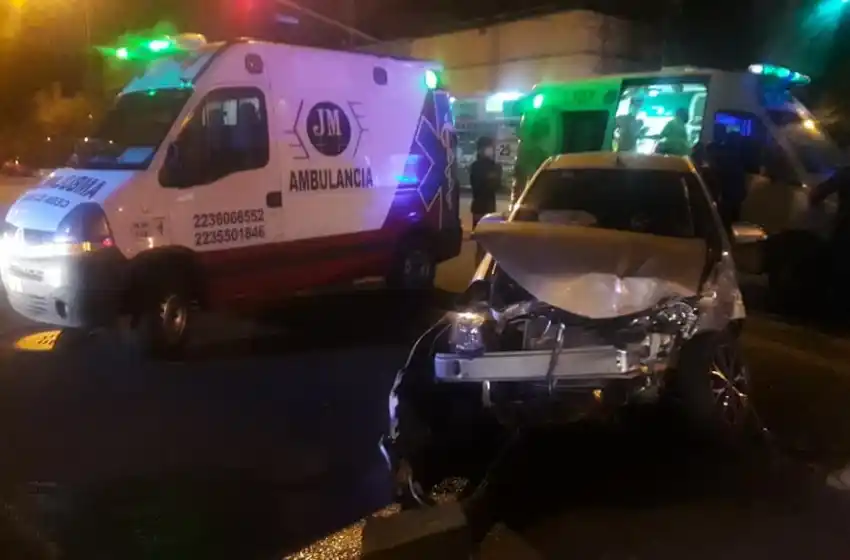 Madrugada a toda velocidad: choque y vuelco con un conductor politraumatizado