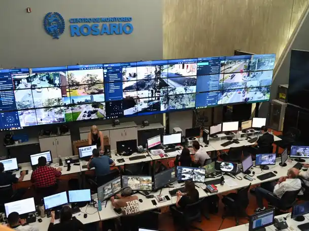 Identificaron a la mujer que condujo de forma temeraria en la costanera central