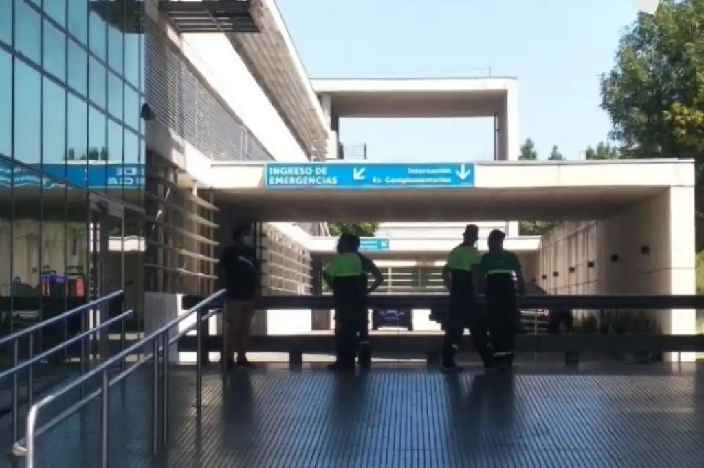 Rosario: encontraron a un hombre herido de gravedad en la calle