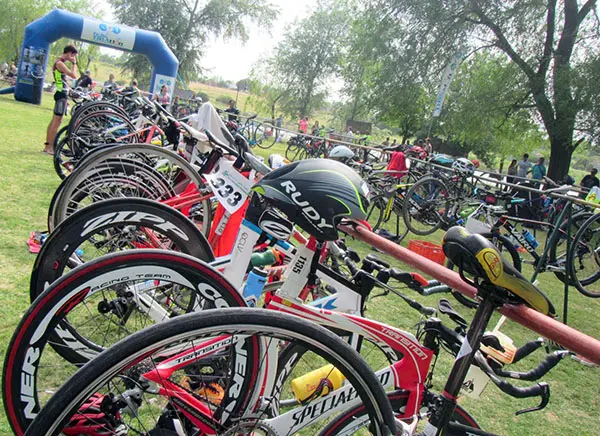 El triatlón short cumple 20 años con una notable convocatoria