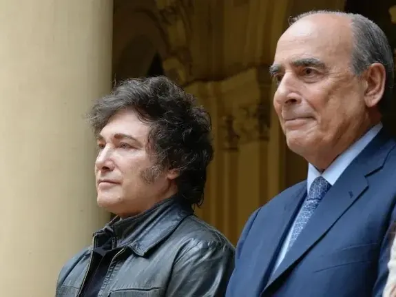 Milei y Guillermo Francos definieron el caso de las presuntas coimas en Discapacidad como una "operación política".