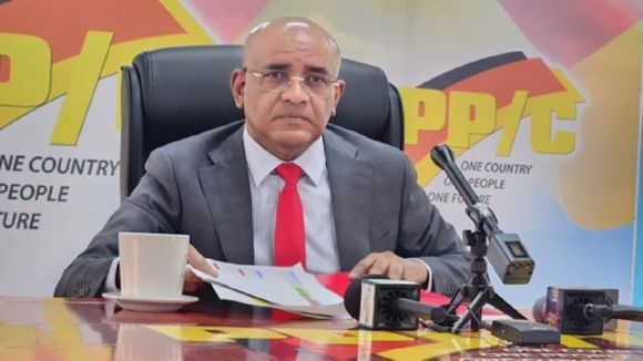 Guyana AMENAZA con una «RESPUESTA CONTUNDENTE» ante cualquier «agresión de Venezuela»