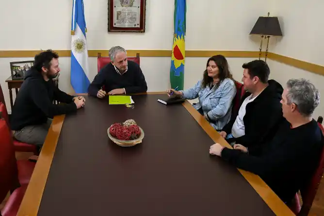 Se concretó la firma del permiso para la explotación del parador Punta Norte