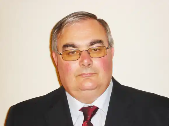 Conocer la realidad;  para aprender a darnos vida,  que sea digna y creativa