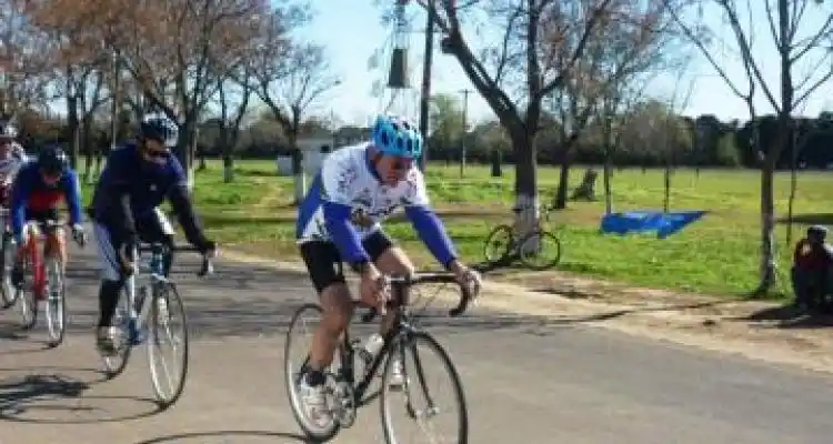 Ciclismo: Actividad por los 105 años