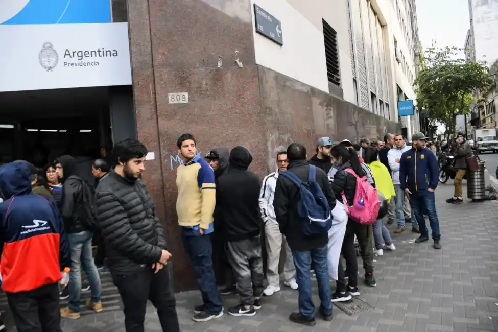 Bono de $45.000: advierten que cada 100 solicitudes, se aprueban 2 para acceder al beneficio