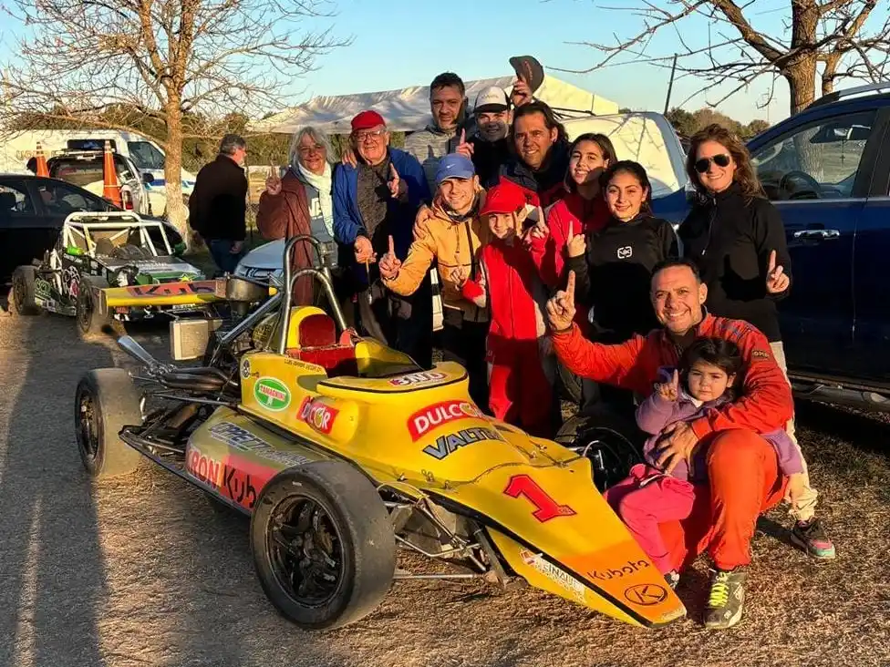 Luis María Vega se consagró victorioso en la Divisional Fórmula 4.