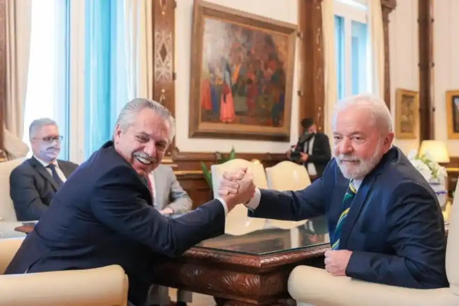 Lula da Silva cuestionó a Alberto Fernández por el acuerdo con el FMI