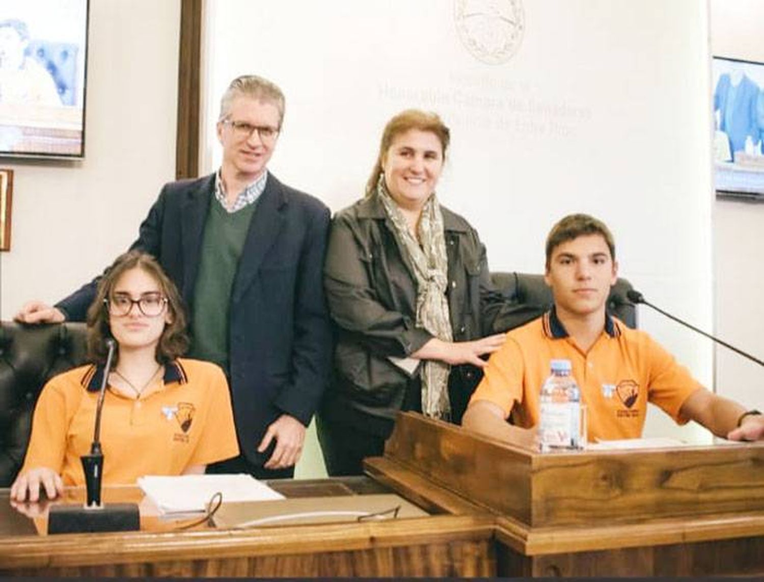 La escuela Saint Exupéry  pasó a la instancia provincial del Senado Juvenil