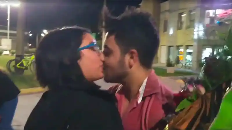 La romántica propuesta de casamiento de un brasileño a una entrerriana