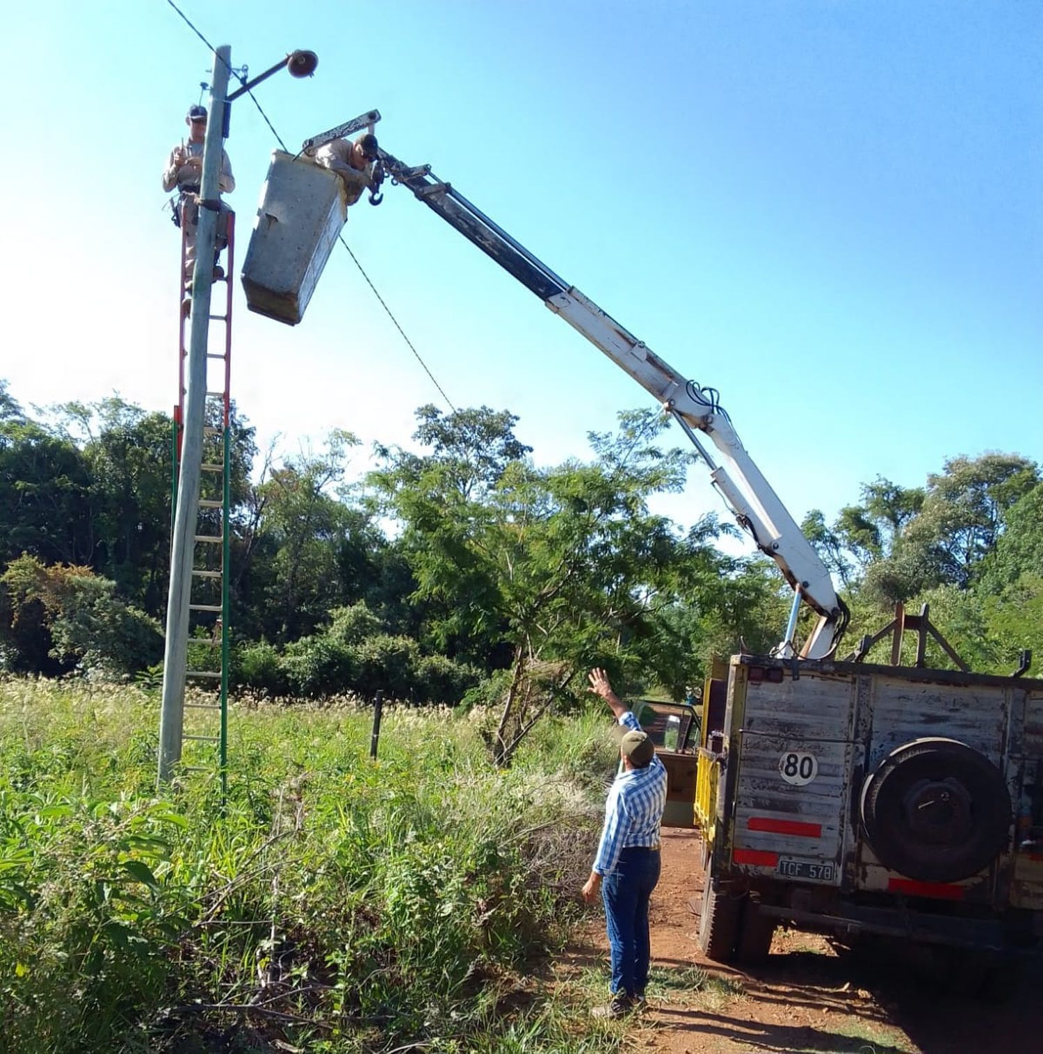 Cerro Azul: nueva instalación de alumbrado público LED