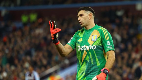 El insólito penal que terminó con la valla invicta de "Dibu" Martínez en Champions