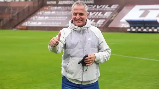 Madelón vuelve al Lobo.
