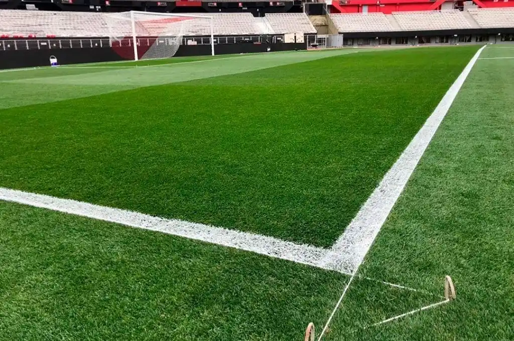 River tiene listo el Monumental, con el mejor campo de juego del país
