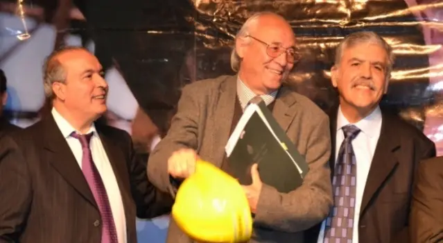 Tres Lomas: Apareció foto del Intendente con López y él se despega