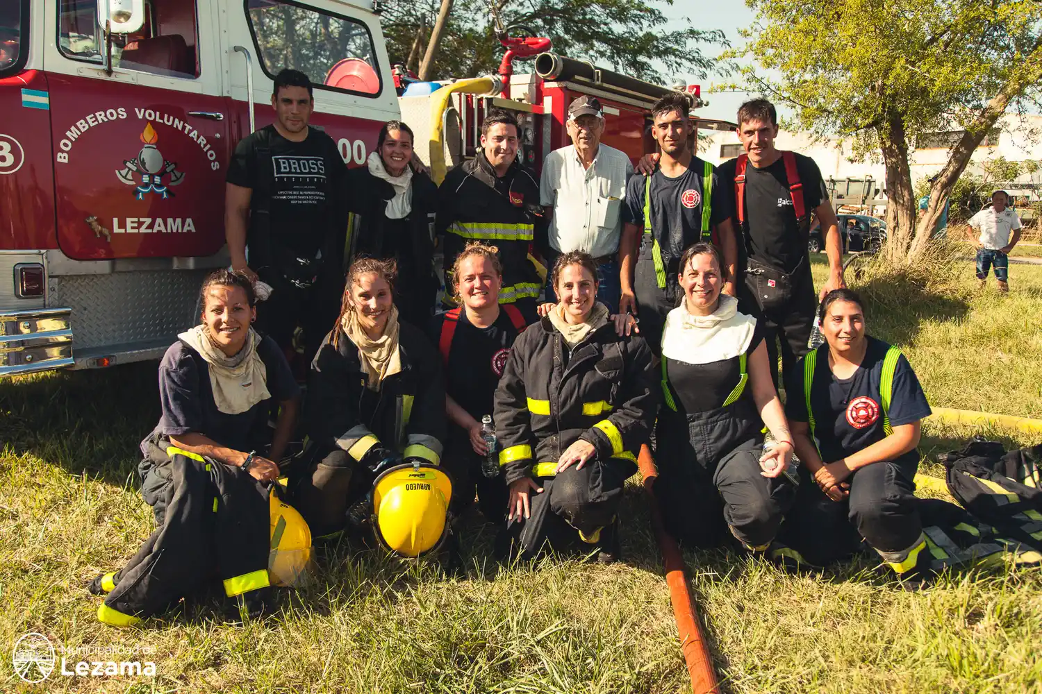 Diez jóvenes se incorporaron al cuerpo activo de bomberos voluntarios de Lezama