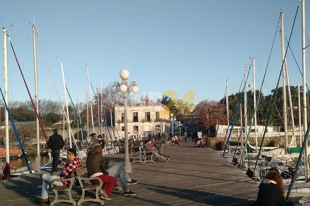 Uruguay abre las fronteras y evalúa la posibilidad de vacunar a turistas