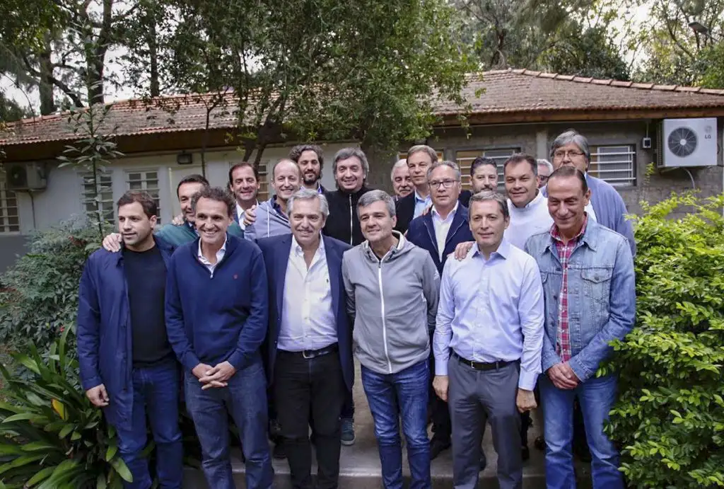 Máximo Kirchner se reunió con jefes comunales del conurbano