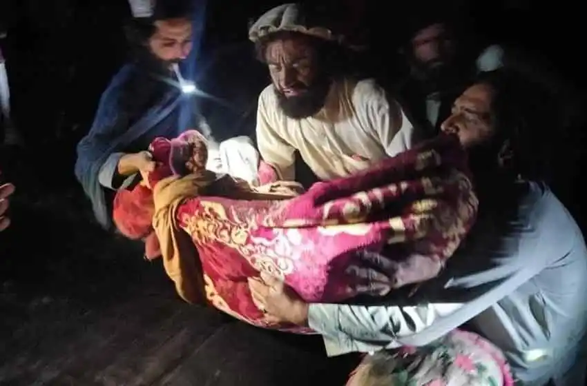 Fuerte terremoto en Afganistán: más de 900 muertos y cientos de heridos