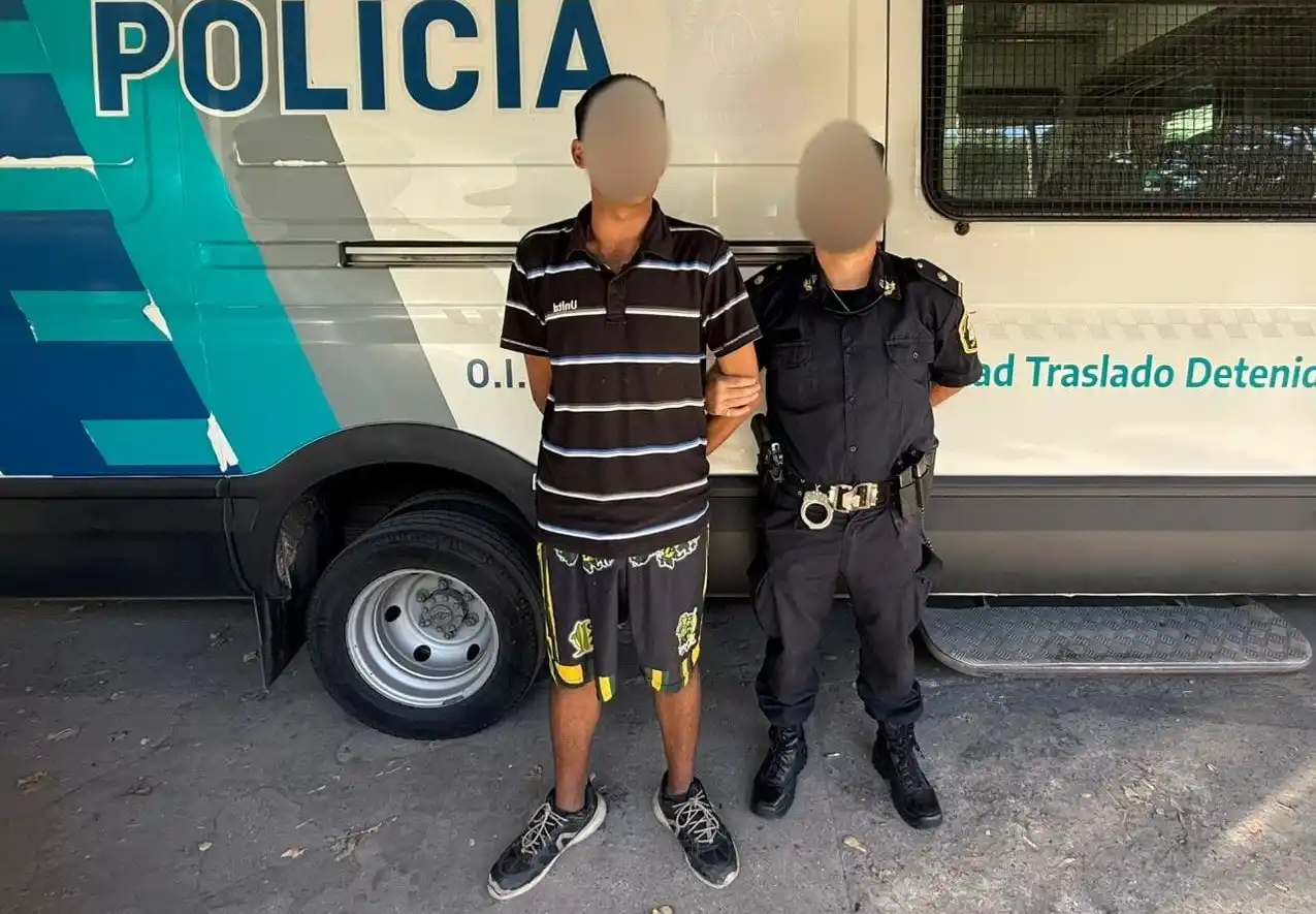 El sujeto de 26 años fue detenido en el marco del operativo de seguridad por el partido.